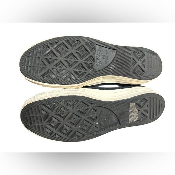 Converse Chuck 70 Varsity Hi Sherpa High-Top Sneakers,Black,Size M8.5,W10.5 - Picture 9 of 9